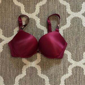 Victoria’s Secret bombshell bra size 34D